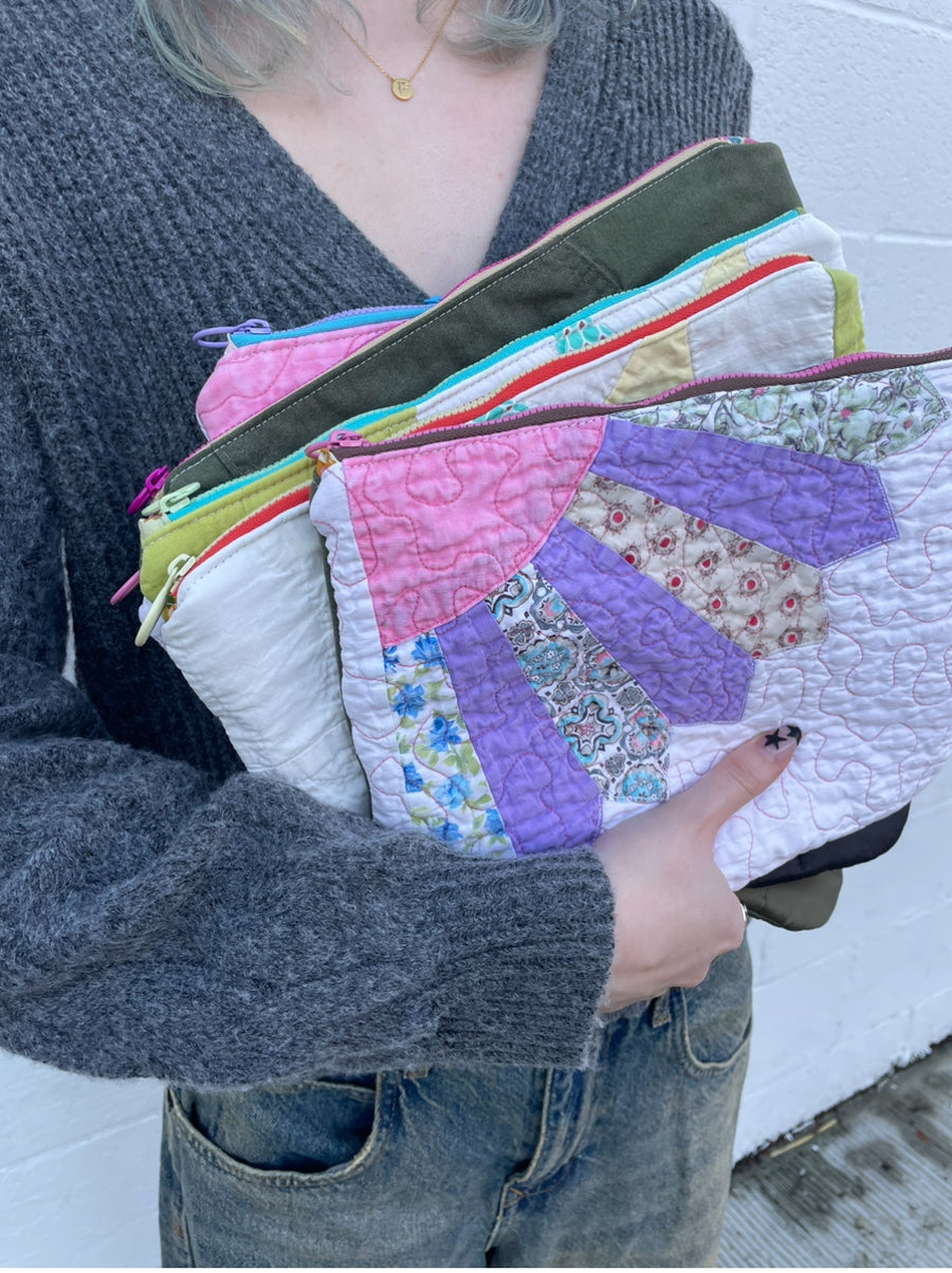 Medium Grandmother's Flower Pouch (green)