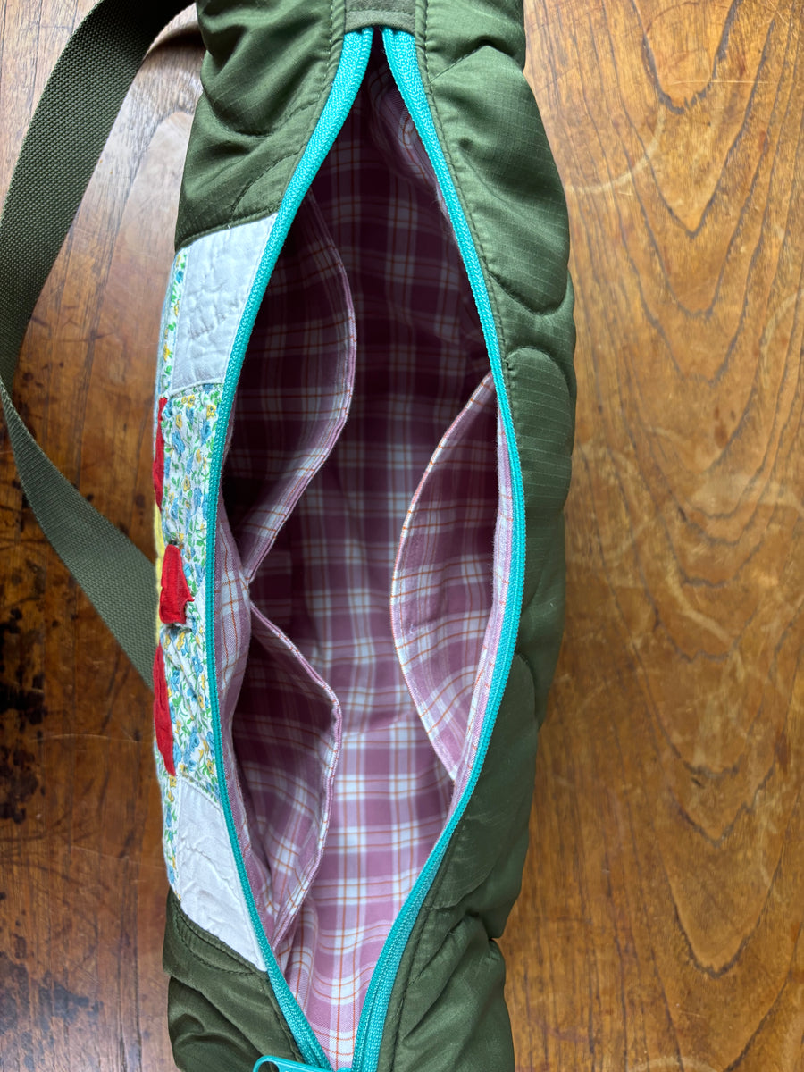 Star Dahlia & Army Blanket Banana Bag