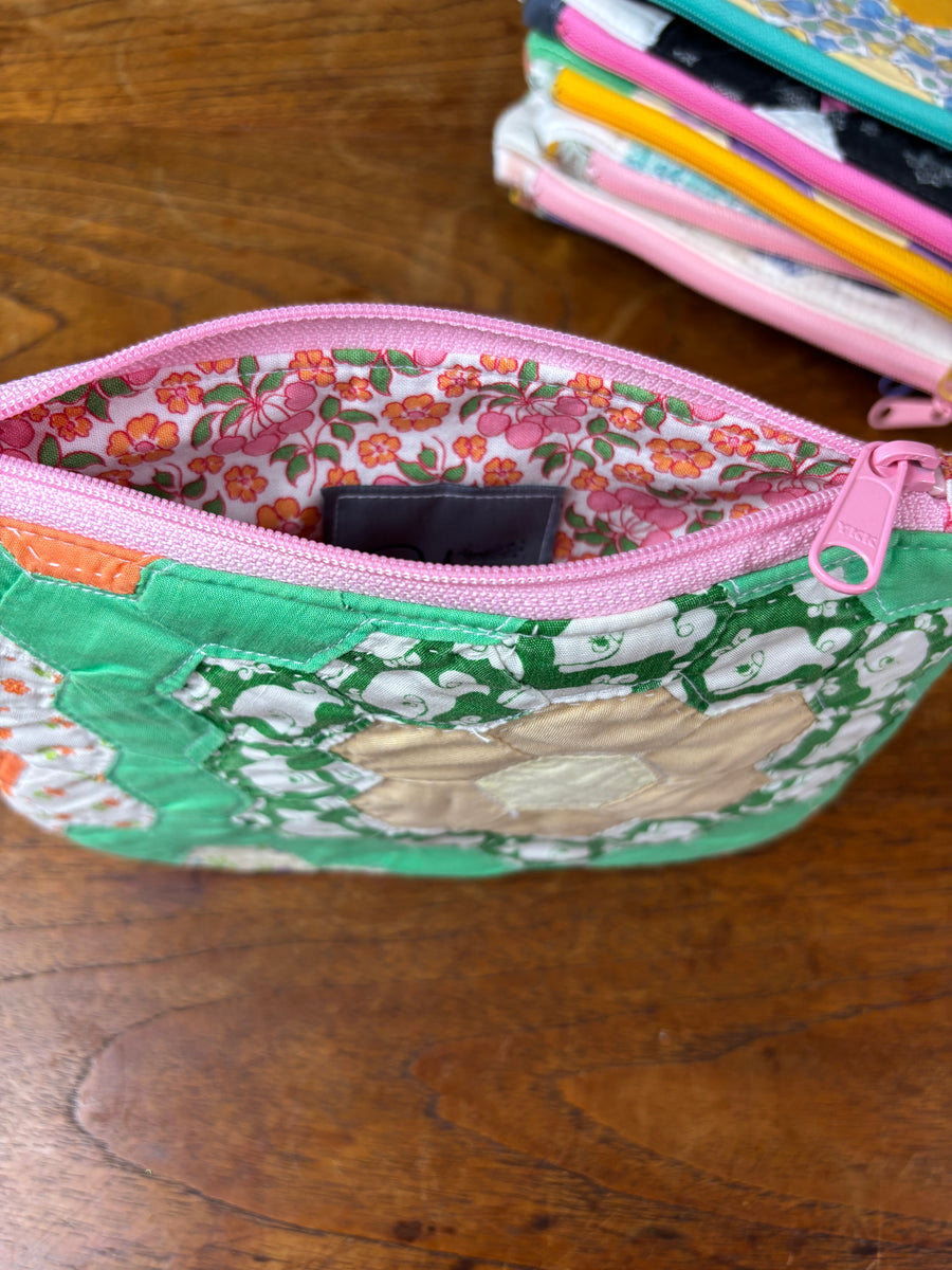 Small Grandmother's Flower Whale Pouch