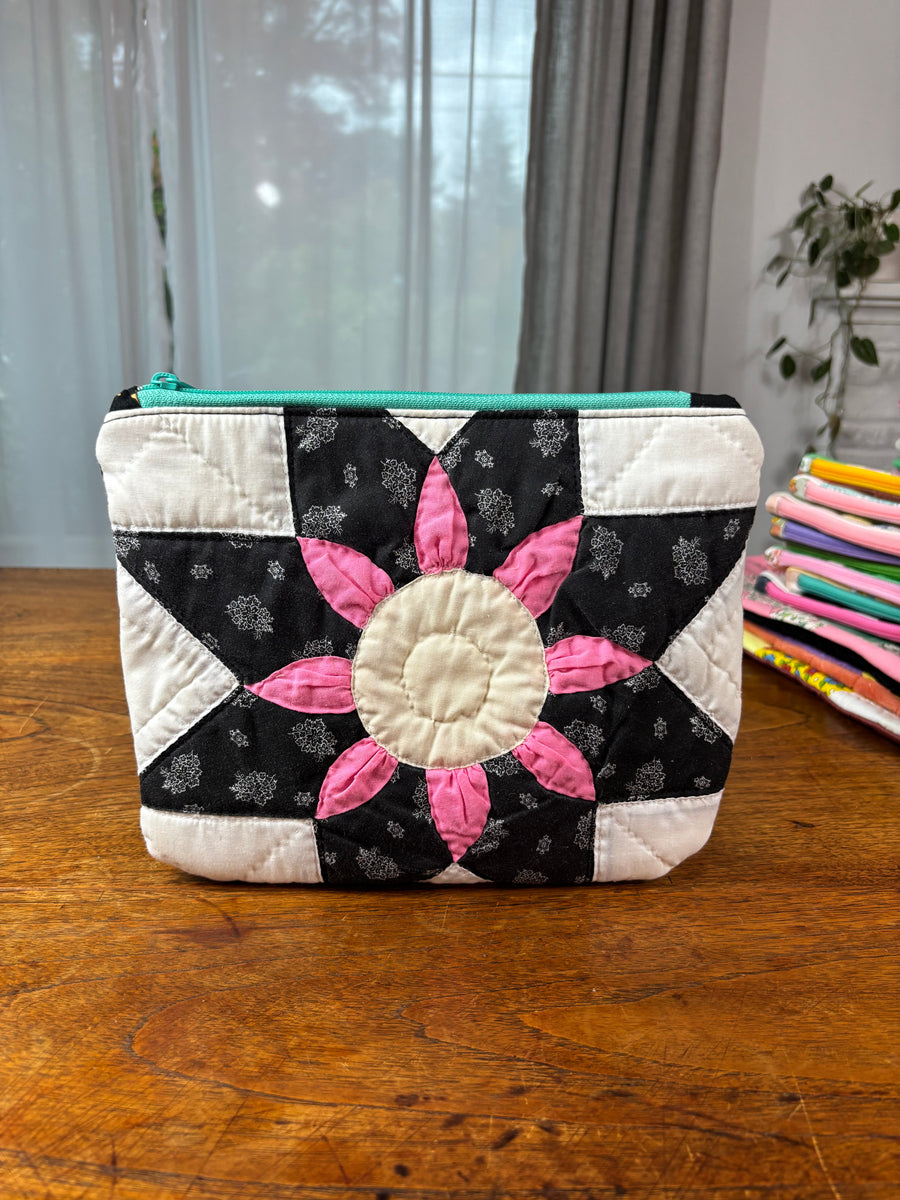 Medium Star Dahlia Pouch