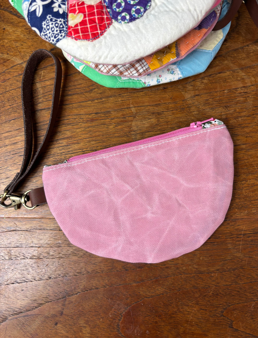 Mini Halfmoon Pouch (navy Grandmother's Flower)